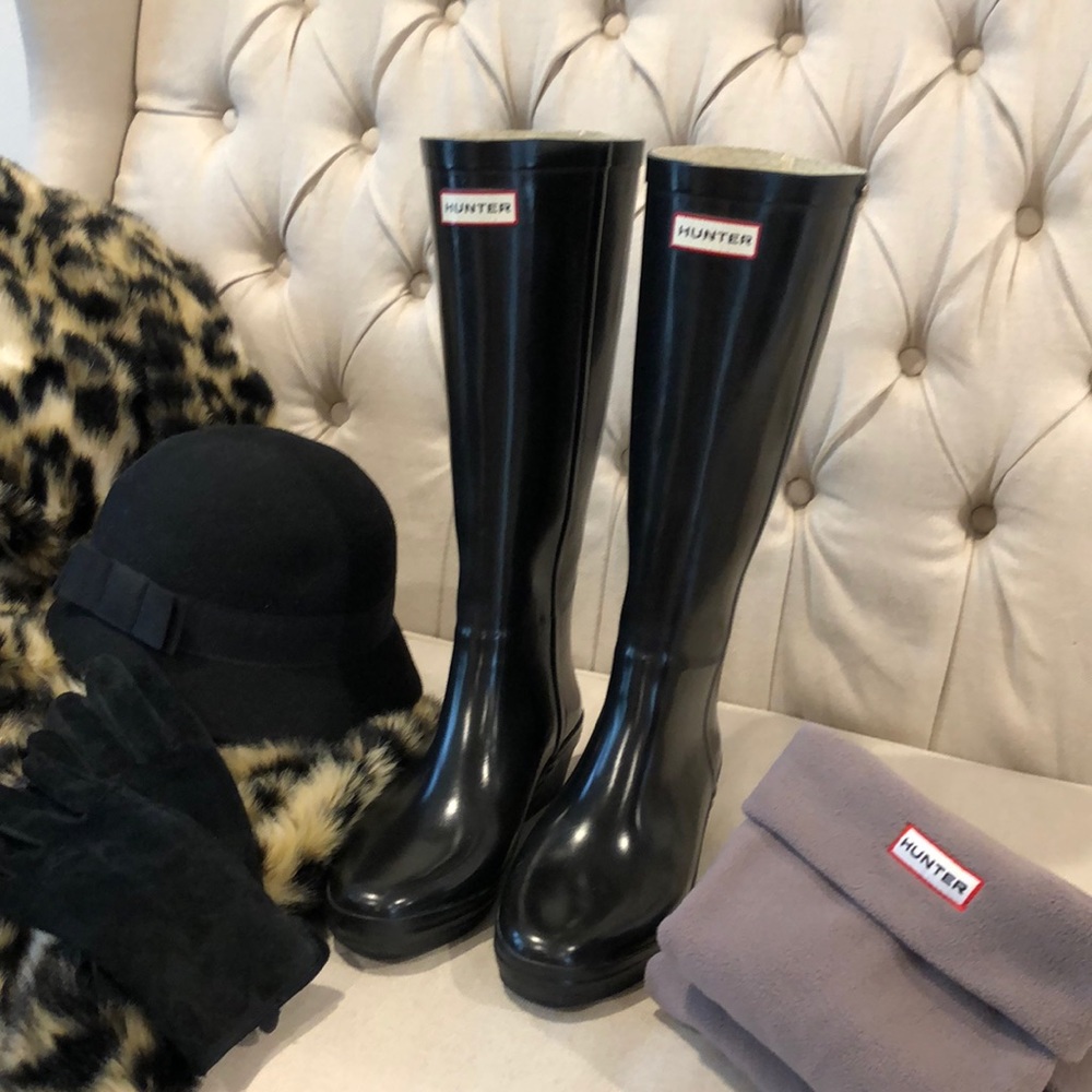 Hunter Rain boots w/wedge Blk w/grey insert size 8